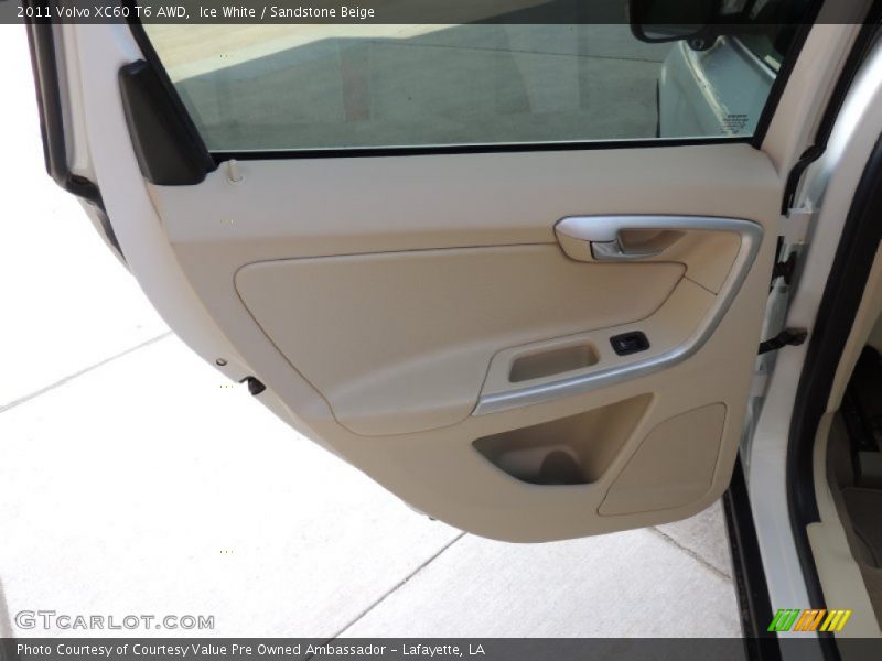 Ice White / Sandstone Beige 2011 Volvo XC60 T6 AWD