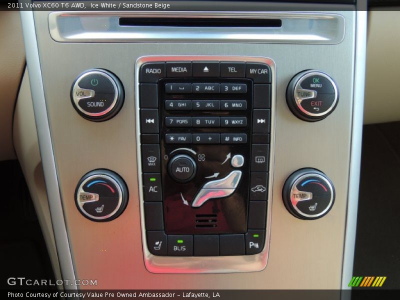 Ice White / Sandstone Beige 2011 Volvo XC60 T6 AWD