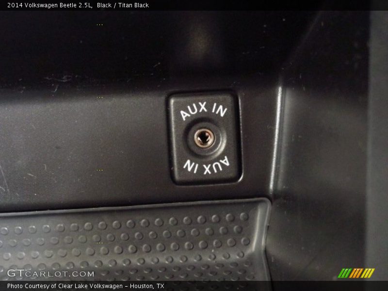 Black / Titan Black 2014 Volkswagen Beetle 2.5L