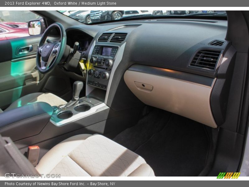 Oxford White / Medium Light Stone 2013 Ford Explorer 4WD