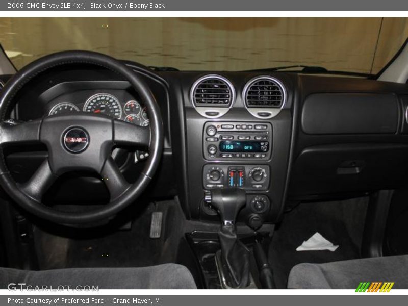 Black Onyx / Ebony Black 2006 GMC Envoy SLE 4x4