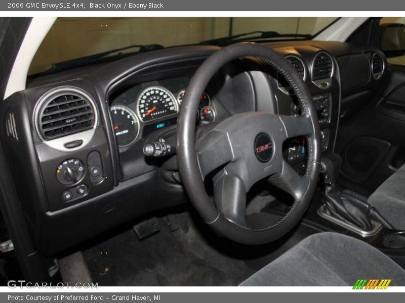 Black Onyx / Ebony Black 2006 GMC Envoy SLE 4x4