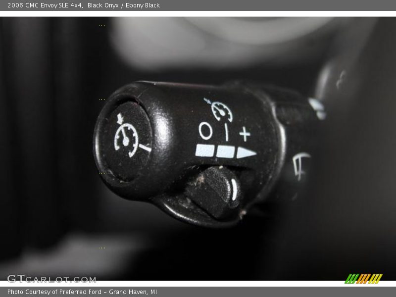 Black Onyx / Ebony Black 2006 GMC Envoy SLE 4x4