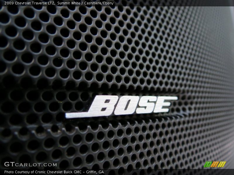 Summit White / Cashmere/Ebony 2009 Chevrolet Traverse LTZ