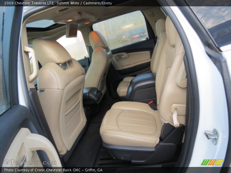 Summit White / Cashmere/Ebony 2009 Chevrolet Traverse LTZ