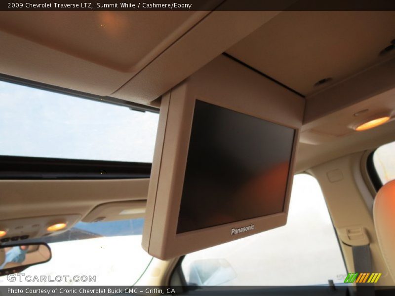 Summit White / Cashmere/Ebony 2009 Chevrolet Traverse LTZ