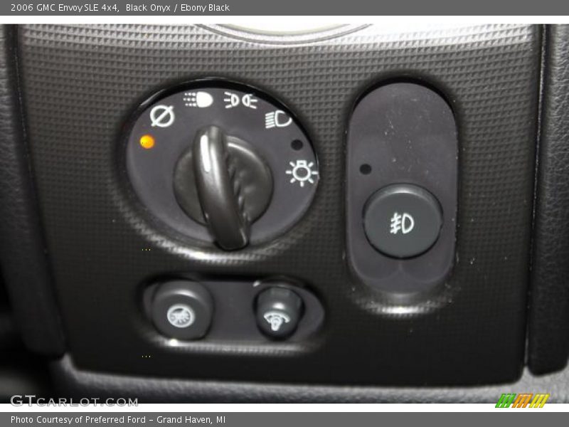 Black Onyx / Ebony Black 2006 GMC Envoy SLE 4x4