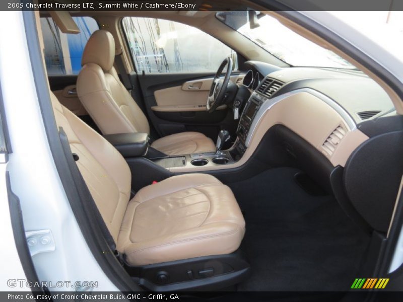 Summit White / Cashmere/Ebony 2009 Chevrolet Traverse LTZ