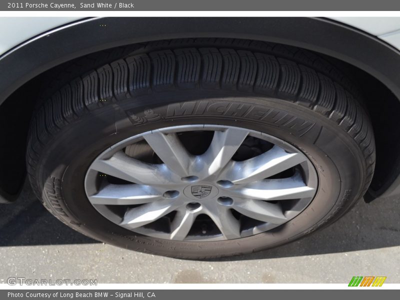 Sand White / Black 2011 Porsche Cayenne