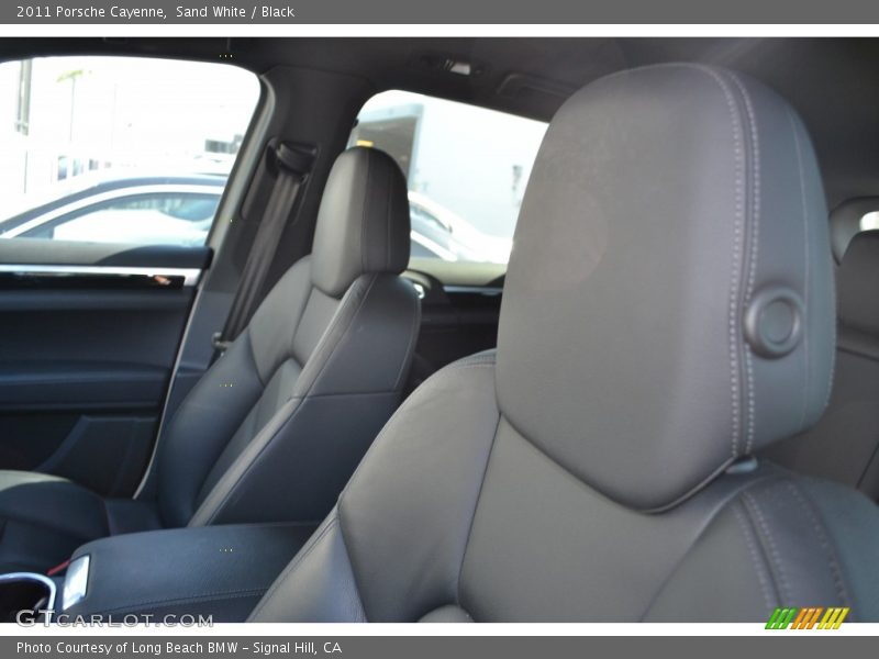Sand White / Black 2011 Porsche Cayenne