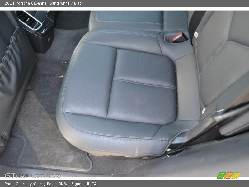 Sand White / Black 2011 Porsche Cayenne