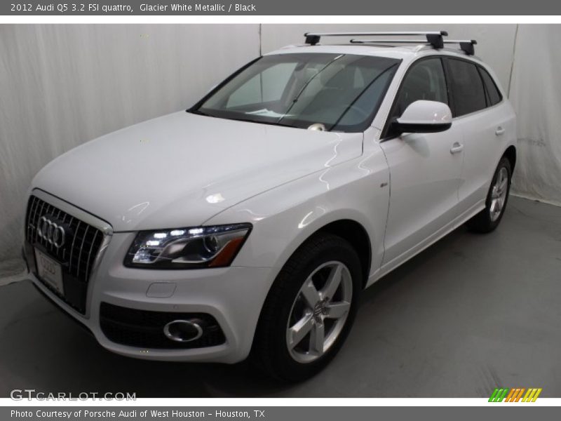 Glacier White Metallic / Black 2012 Audi Q5 3.2 FSI quattro