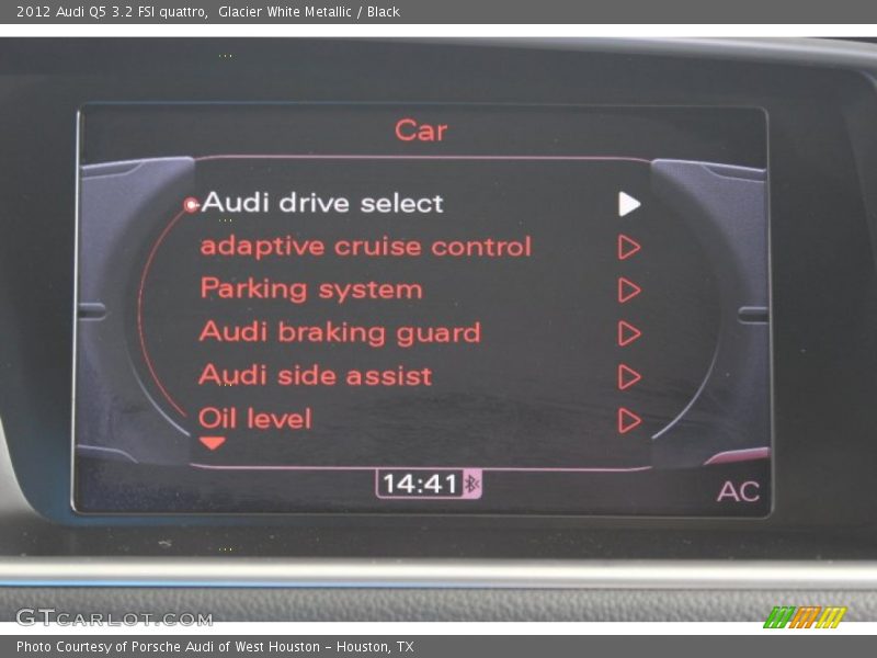 Glacier White Metallic / Black 2012 Audi Q5 3.2 FSI quattro