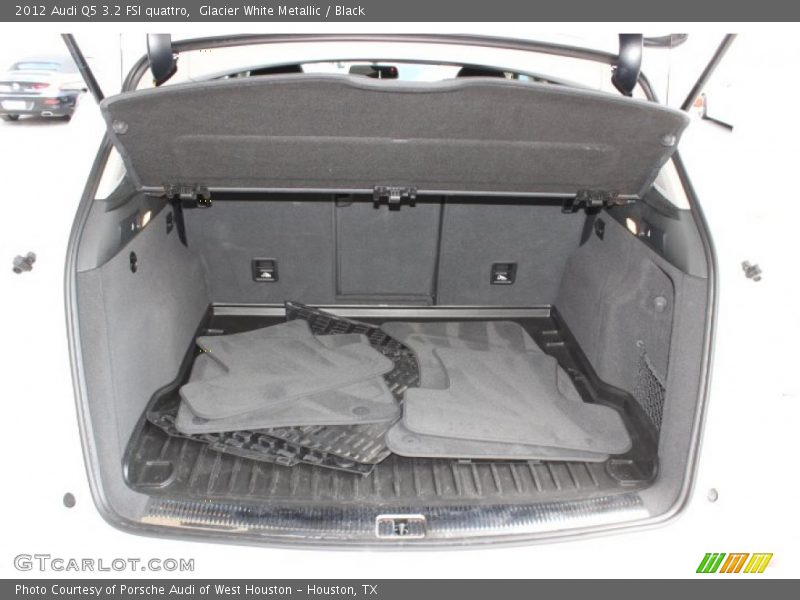 Glacier White Metallic / Black 2012 Audi Q5 3.2 FSI quattro