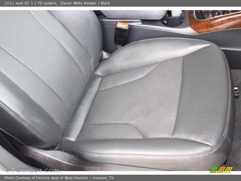 Glacier White Metallic / Black 2012 Audi Q5 3.2 FSI quattro