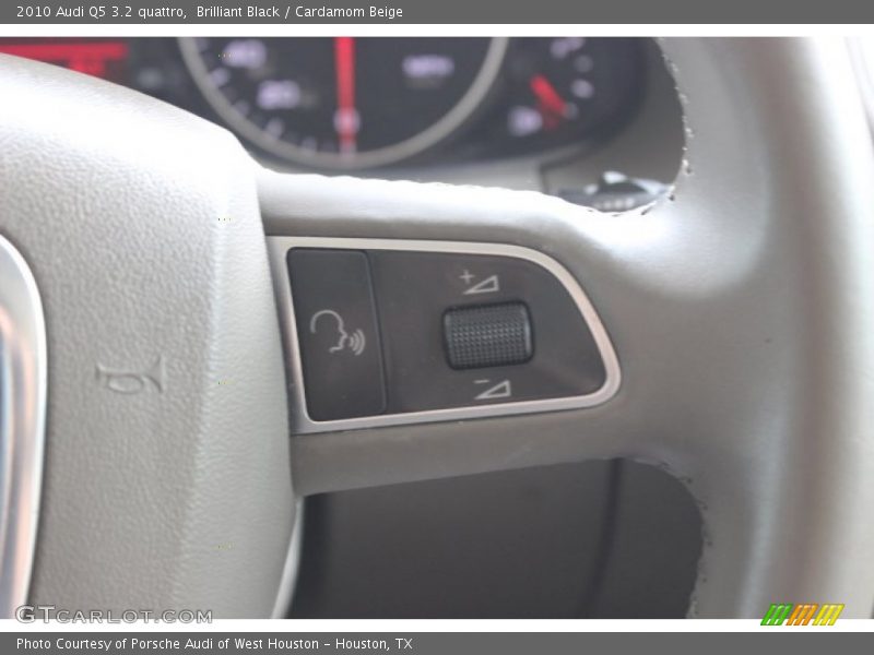 Brilliant Black / Cardamom Beige 2010 Audi Q5 3.2 quattro