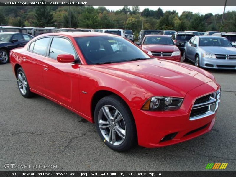 Front 3/4 View of 2014 Charger R/T AWD