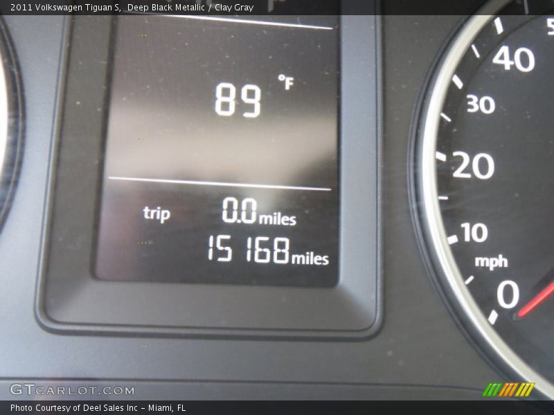 Deep Black Metallic / Clay Gray 2011 Volkswagen Tiguan S