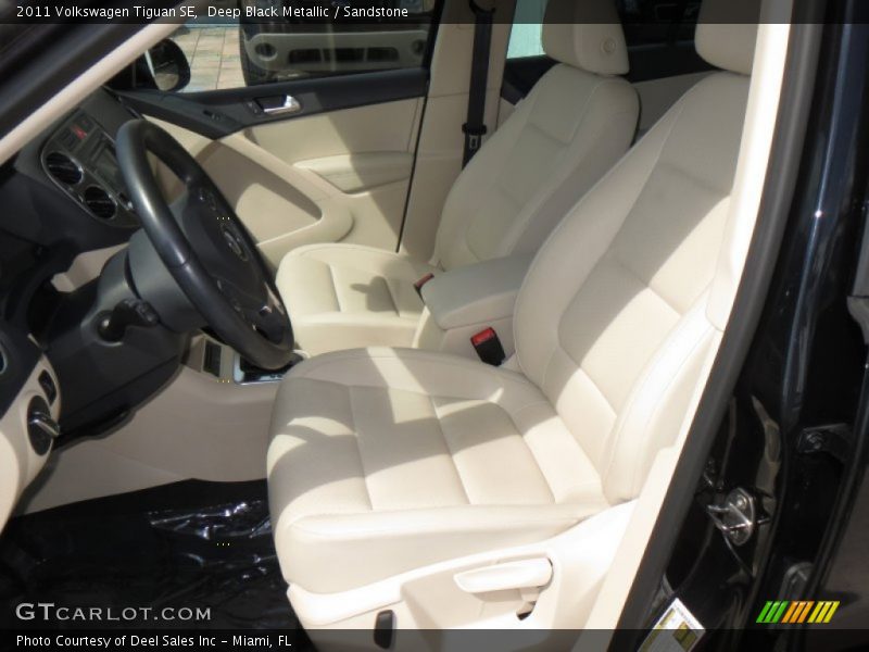 Deep Black Metallic / Sandstone 2011 Volkswagen Tiguan SE