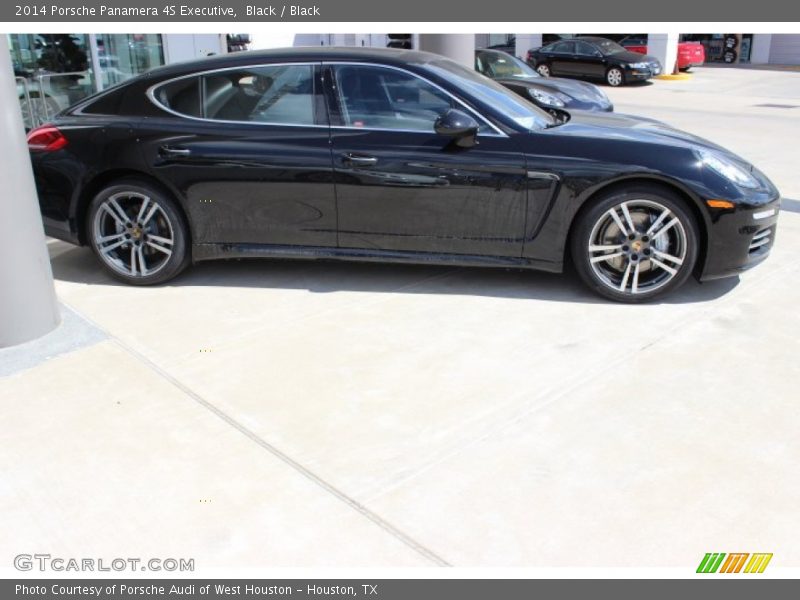 Black / Black 2014 Porsche Panamera 4S Executive