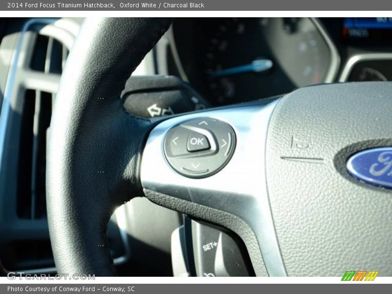 Oxford White / Charcoal Black 2014 Ford Focus Titanium Hatchback