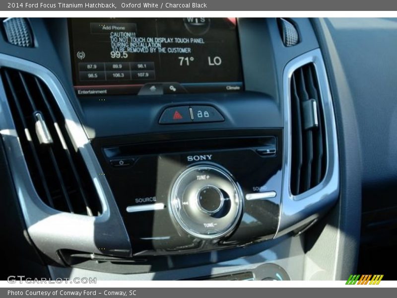 Oxford White / Charcoal Black 2014 Ford Focus Titanium Hatchback