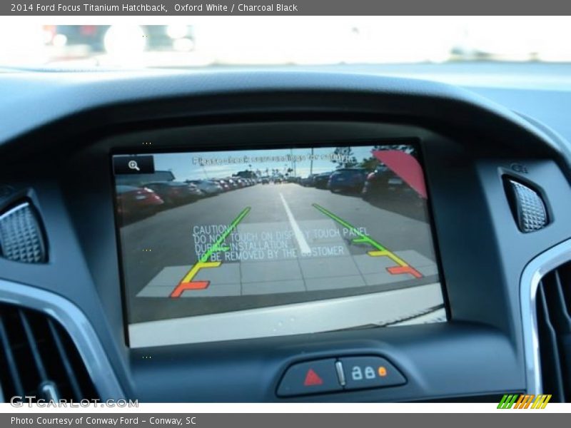 Oxford White / Charcoal Black 2014 Ford Focus Titanium Hatchback