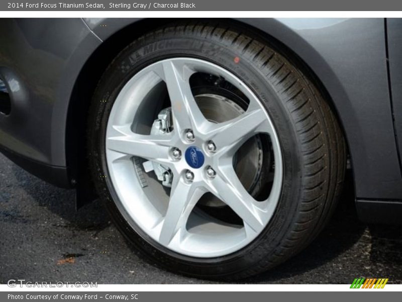  2014 Focus Titanium Sedan Wheel
