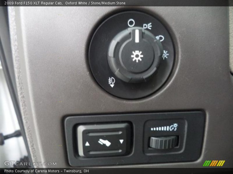 Oxford White / Stone/Medium Stone 2009 Ford F150 XLT Regular Cab