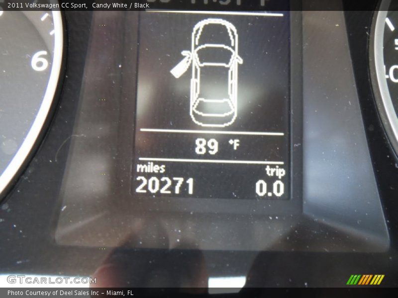 Candy White / Black 2011 Volkswagen CC Sport