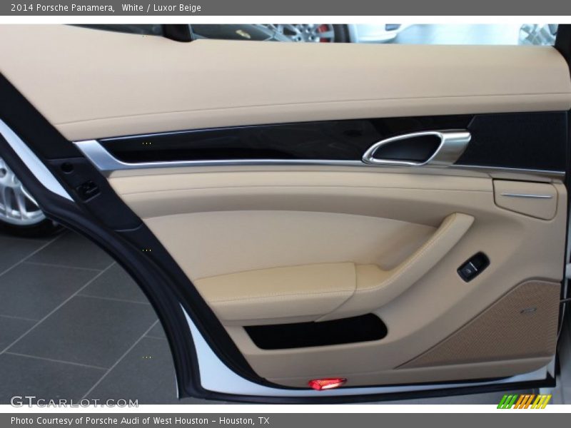 Door Panel of 2014 Panamera 