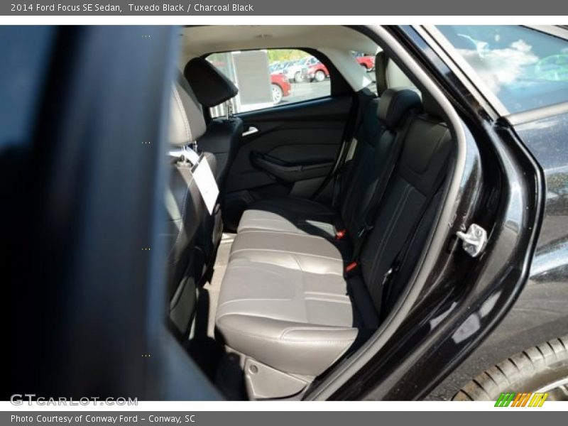 Tuxedo Black / Charcoal Black 2014 Ford Focus SE Sedan