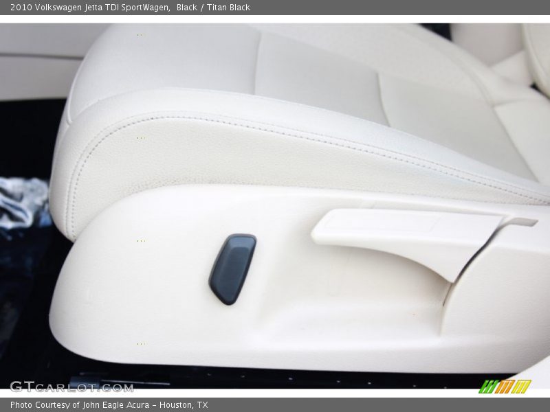Black / Titan Black 2010 Volkswagen Jetta TDI SportWagen