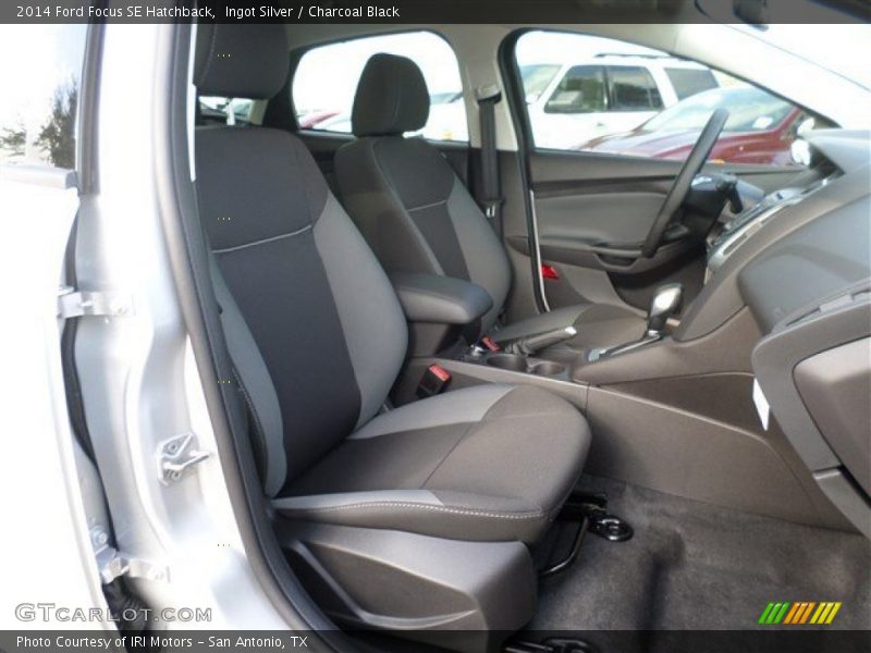 Ingot Silver / Charcoal Black 2014 Ford Focus SE Hatchback