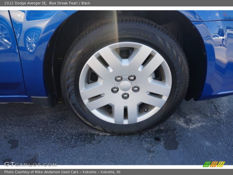 Blue Streak Pearl / Black 2012 Dodge Avenger SE