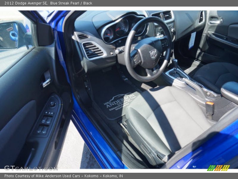 Blue Streak Pearl / Black 2012 Dodge Avenger SE