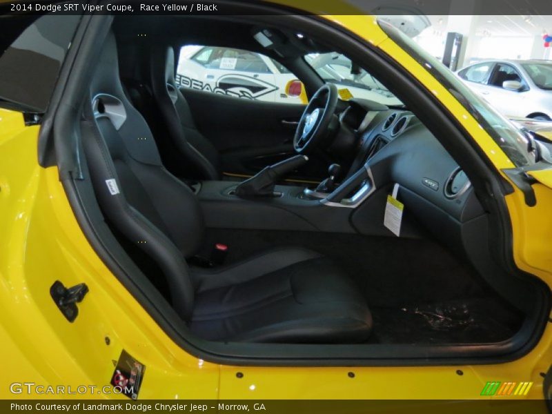 Front Seat of 2014 SRT Viper Coupe