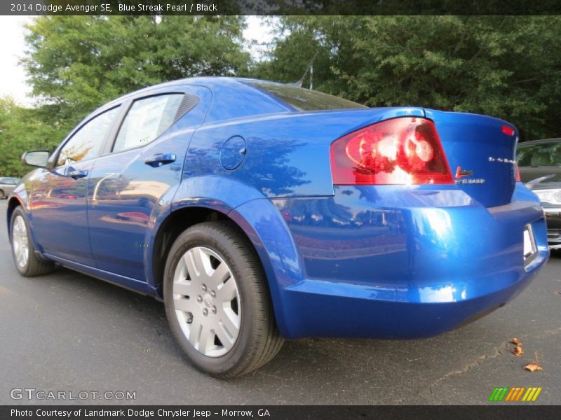 Blue Streak Pearl / Black 2014 Dodge Avenger SE