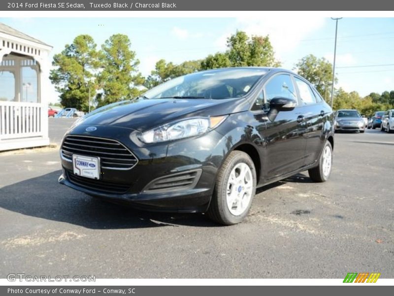 Tuxedo Black / Charcoal Black 2014 Ford Fiesta SE Sedan
