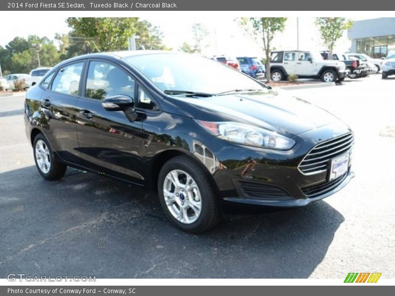 Tuxedo Black / Charcoal Black 2014 Ford Fiesta SE Sedan