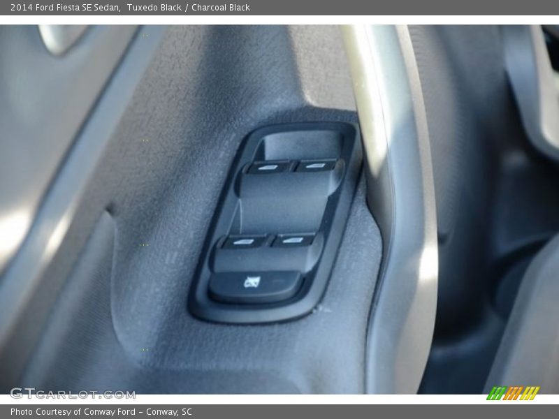 Tuxedo Black / Charcoal Black 2014 Ford Fiesta SE Sedan