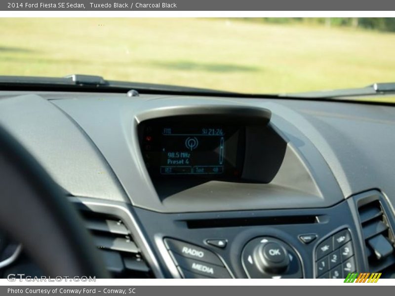 Tuxedo Black / Charcoal Black 2014 Ford Fiesta SE Sedan