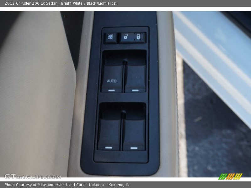 Bright White / Black/Light Frost 2012 Chrysler 200 LX Sedan