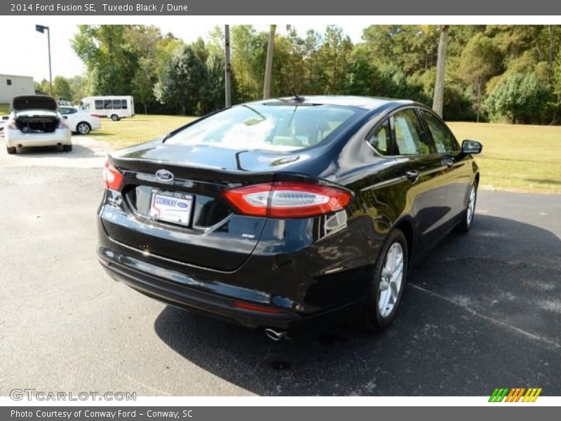 Tuxedo Black / Dune 2014 Ford Fusion SE