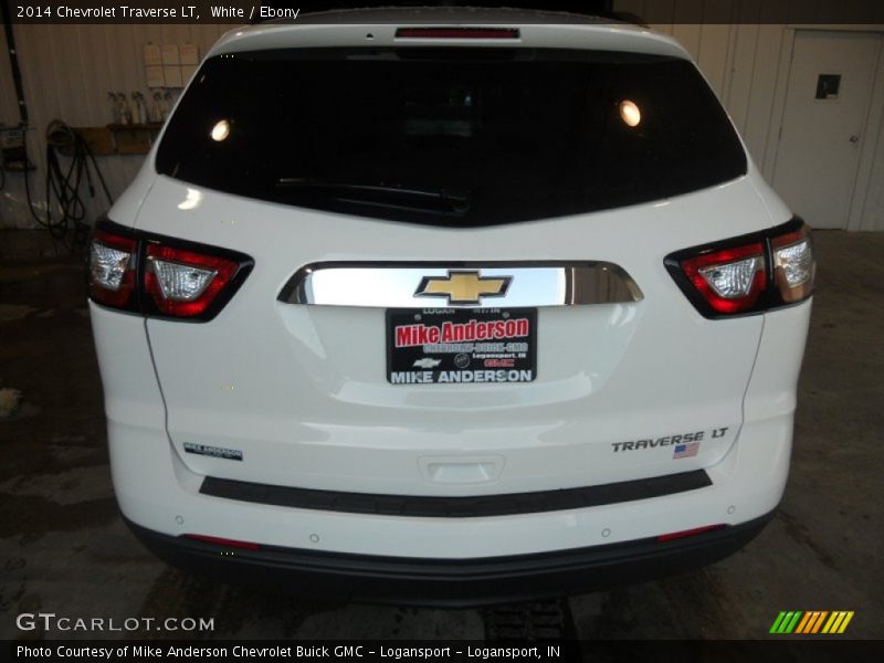 White / Ebony 2014 Chevrolet Traverse LT