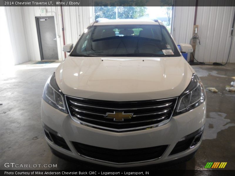 White / Ebony 2014 Chevrolet Traverse LT