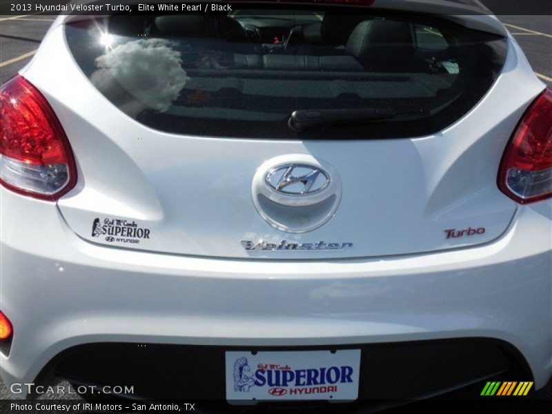 Elite White Pearl / Black 2013 Hyundai Veloster Turbo
