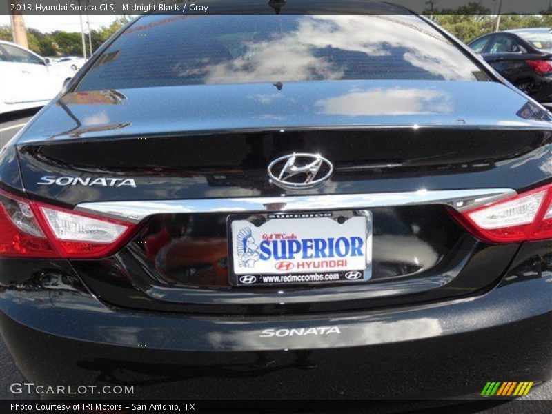 Midnight Black / Gray 2013 Hyundai Sonata GLS