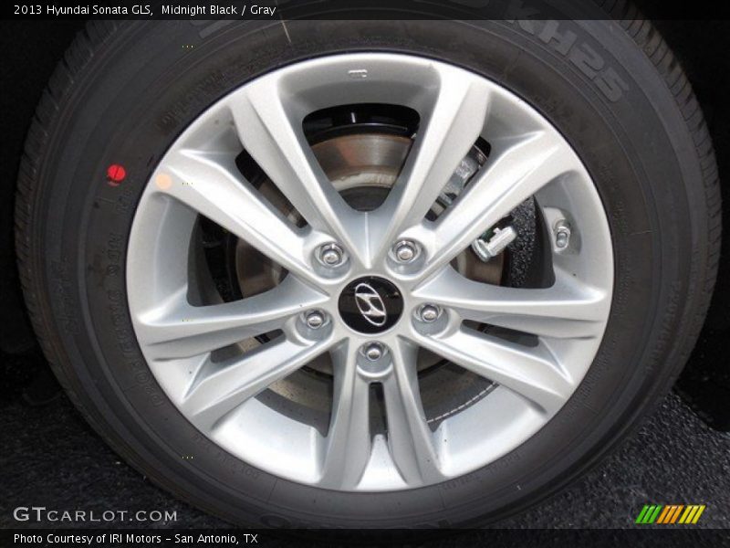 Midnight Black / Gray 2013 Hyundai Sonata GLS