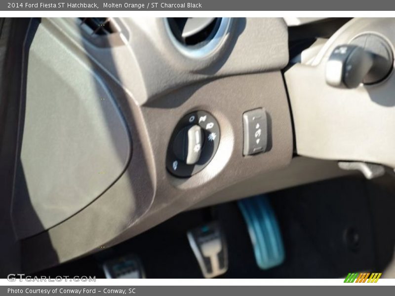 Molten Orange / ST Charcoal Black 2014 Ford Fiesta ST Hatchback